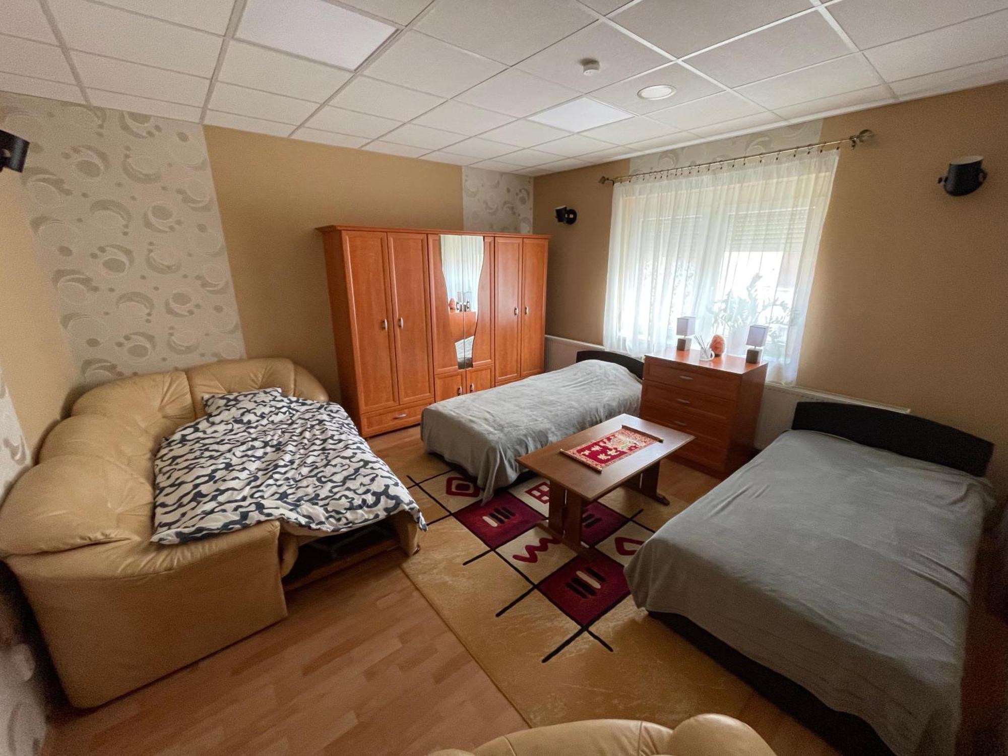 Relax Apartment Zalaegerszeg Exterior photo